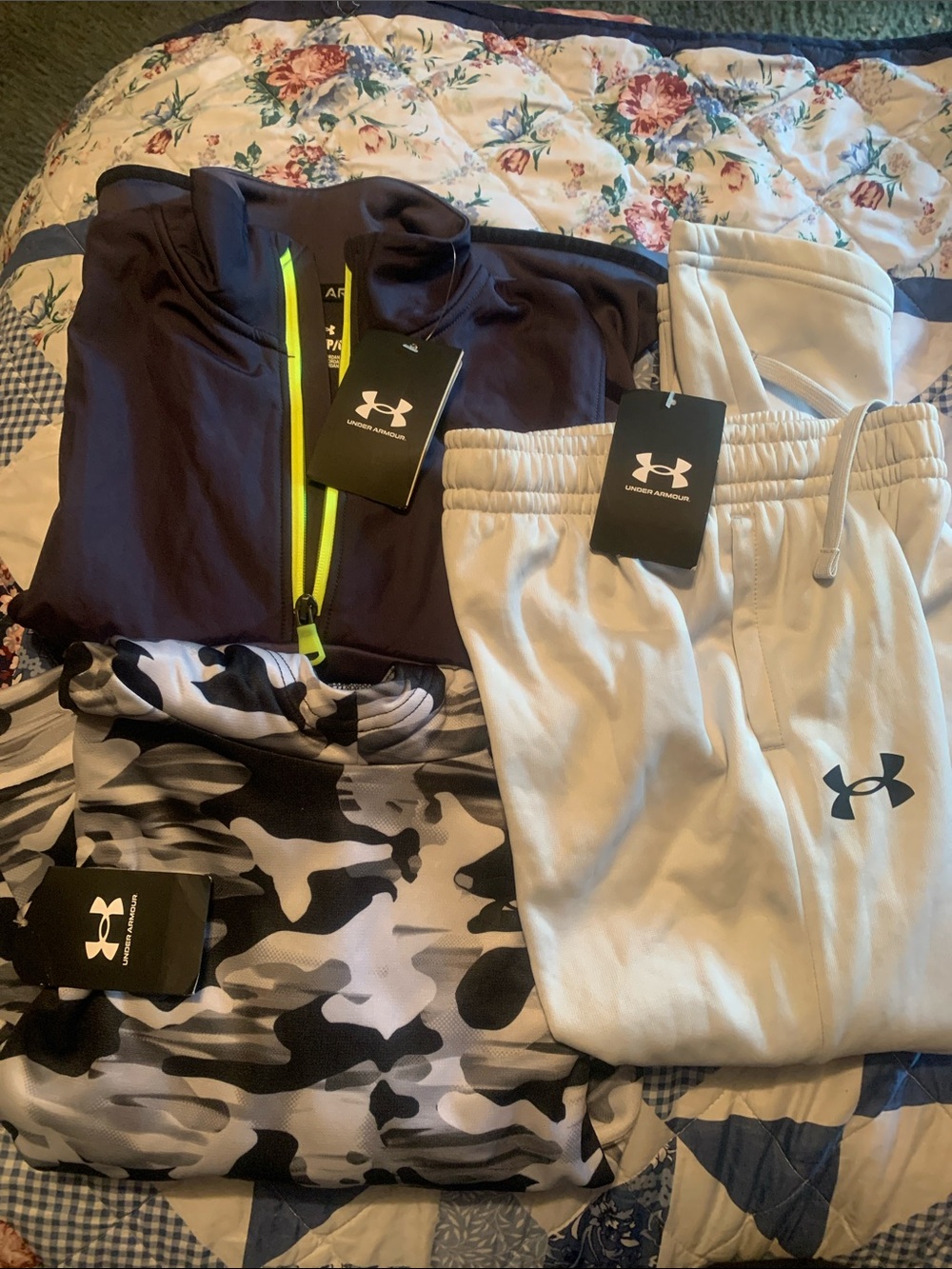 NWT Under Armour Lot Kids Pants Pullover & Hoodie sz XS & S